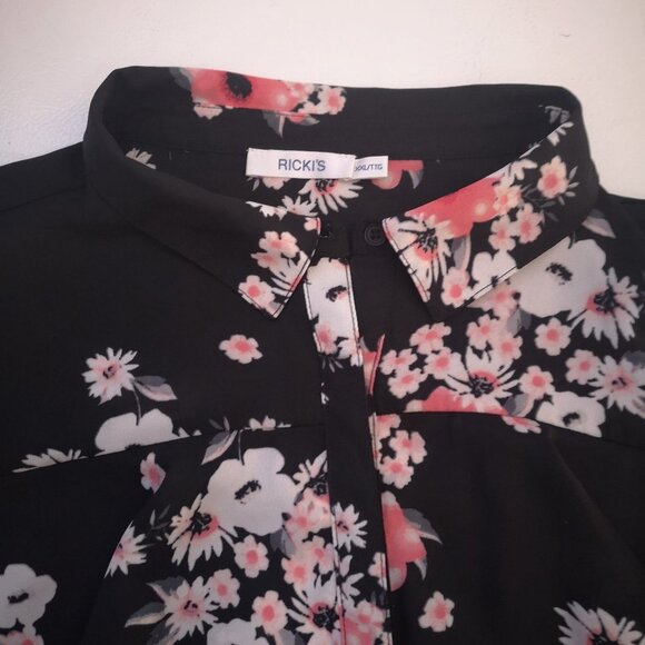 Ricki's Ladies Sleeveless Black with Flowers Blouse/Tunic - Picture 3 of 10